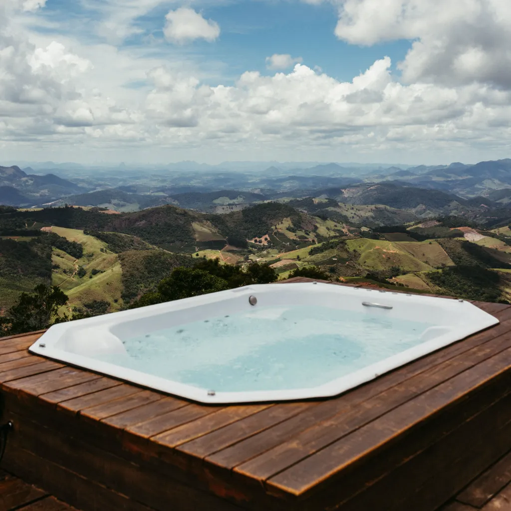 Hot tub overlooking sky